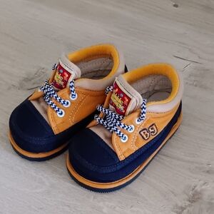 - - SUPER CUTE INFANT/TODDLER SHOES NWOT
